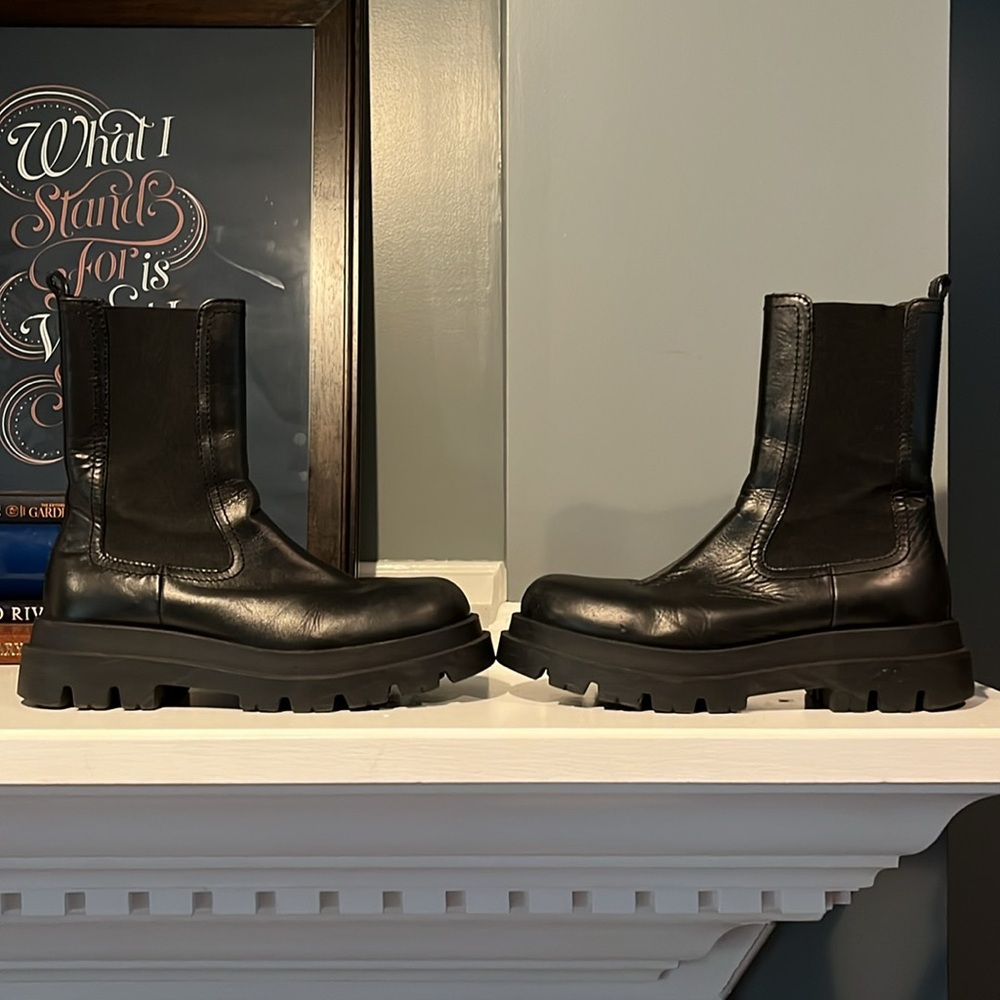 Twinset Leather Platform Chelsea Boots - Picture 4 of 10